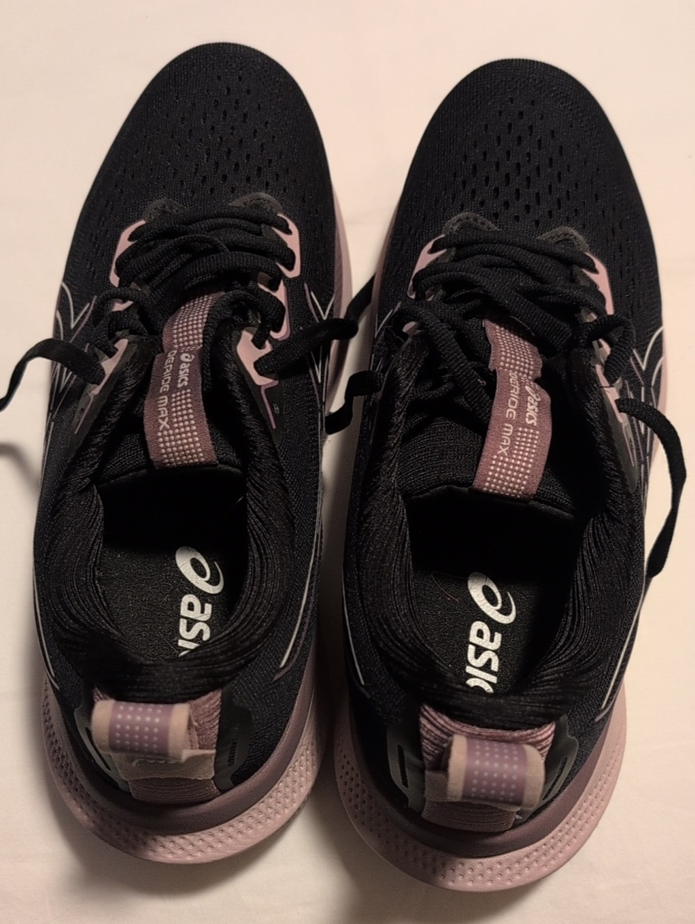 ASICS Black Running Glideride Max Shoes with Light Pink Accents